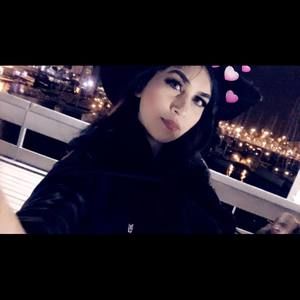 Meet your Posher, Samia